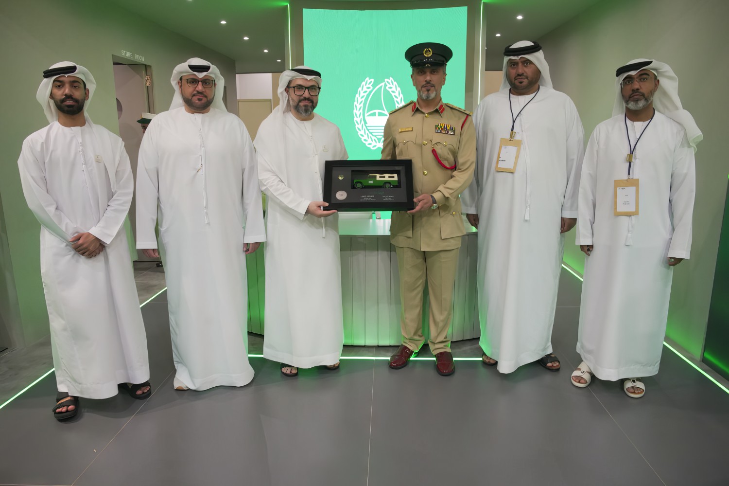 Dubai Police Honours Emirates Scholar Center for Research and Studies